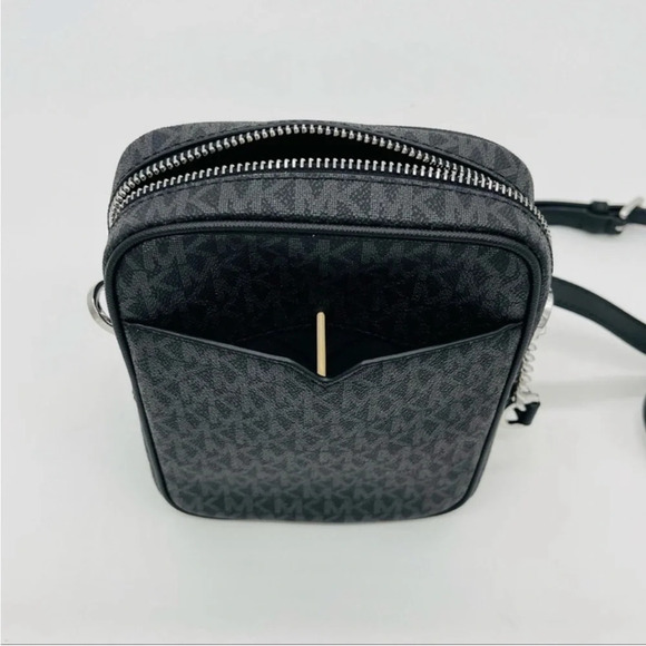 Michael Kors Medium NS Chain Xbody Bag Black
Leather Black - Picture 11 of 12